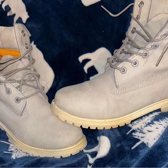 Wolf grey and white Timberlands in real good shape,Women’s size 10. - Picture 6 of 7
